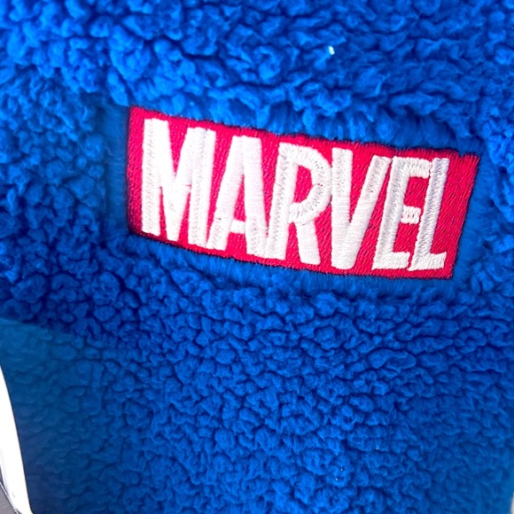 The Avengers Kids Red & Blue Reversible Jacket (2T) all over print.Brand New NWT - Picture 5 of 6